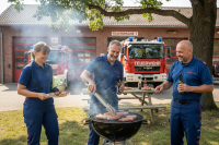 Grillzange Motiv Feuerwehr Leiterwagen